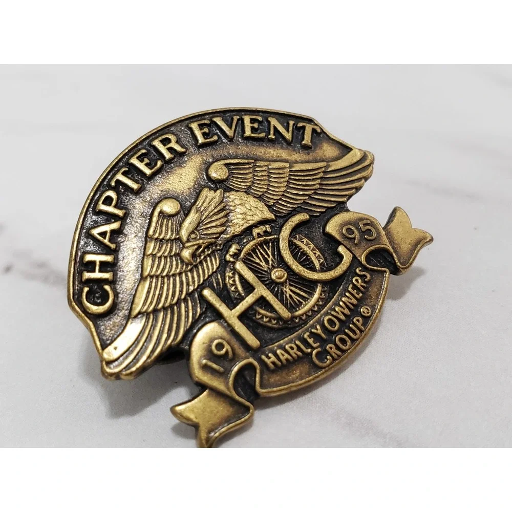 Old Harley Davidson MC‎ Vest Cast Label Pin Owner's Group Hog Chapter Event 1995